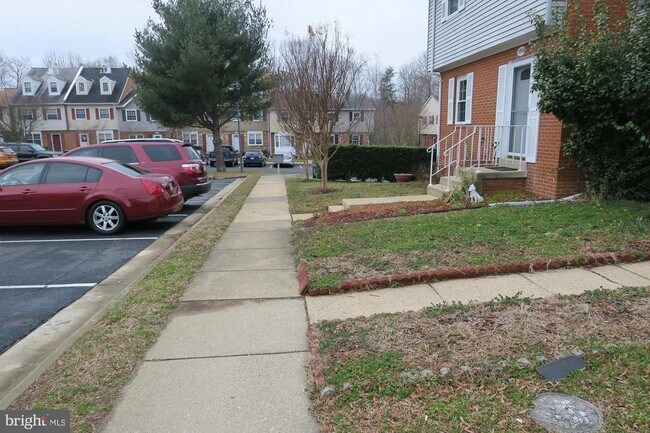 Building Photo - 3514 Cranmer Mews