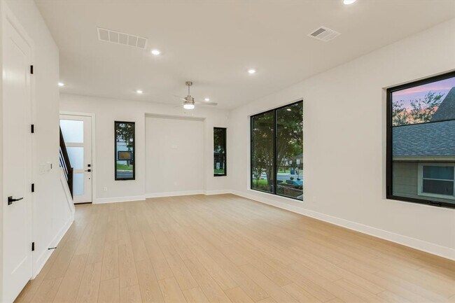 Building Photo - 114 Lightsey Rd
