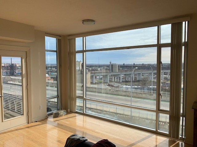 Floor to Ceiling Windows - 2222 Detroit Ave