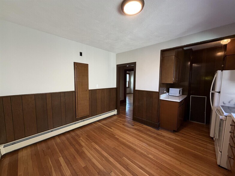 Building Photo - 30 Medford St