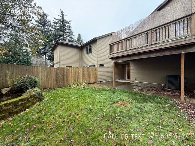 Building Photo - 2440 NE View Pl