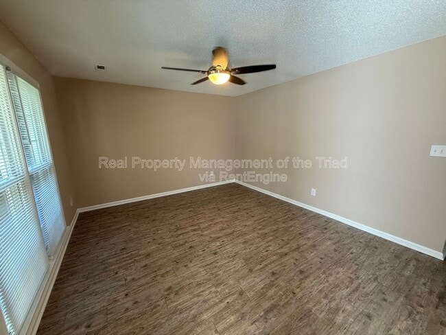 Building Photo - 4005 Sassafras Ct