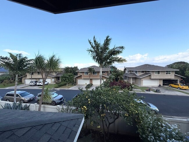 Building Photo - Available NOW – Beautiful Milo Court Townh...