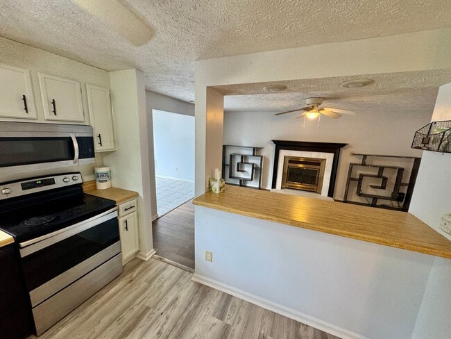 Building Photo - Fantastic Ranch Style Home