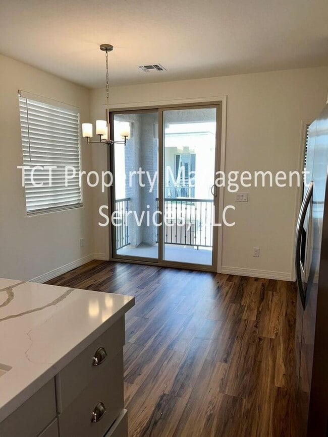 Building Photo - Beautiful Brand New Home In Gilbert Lake Community!