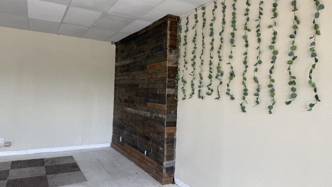 Building Photo - 4737 Village Fair Dr