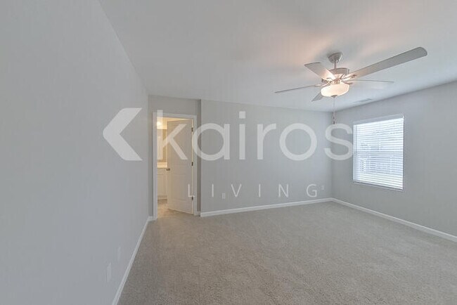 Building Photo - 5062 Cobalt Fls Bnd