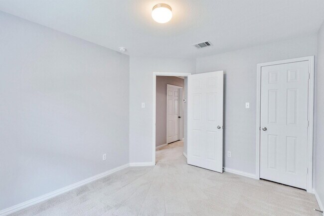 Building Photo - 133 Calline Mayes Run