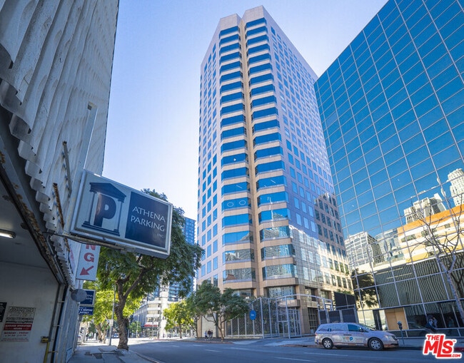 Building Photo - 801 S Grand Ave