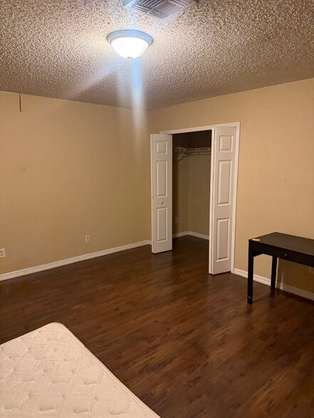 Building Photo - 3819 Pyrite Dr