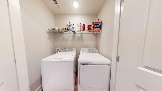 Building Photo - 2807 Rdg Crst Ct