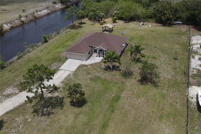 Building Photo - 2330 45th Ave NE