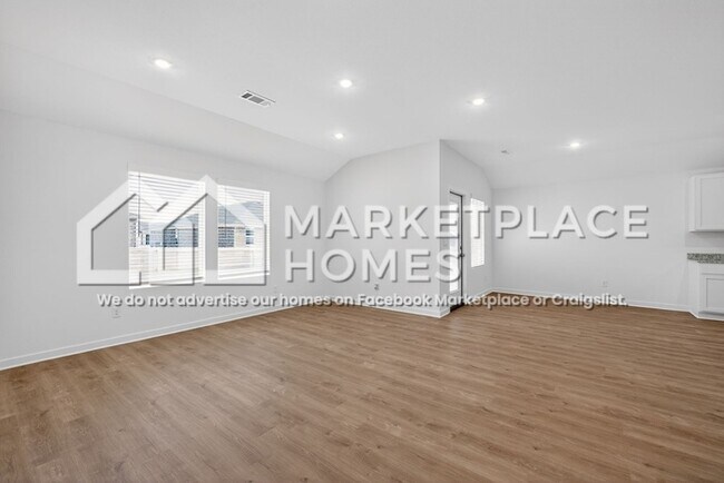 Building Photo - 3050 Rosalee Ln