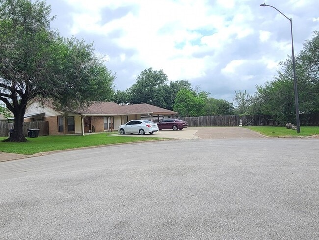 Building Photo - 715 San Mario Ct