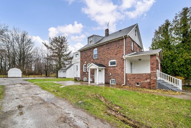 Building Photo - 10920 Granger Rd