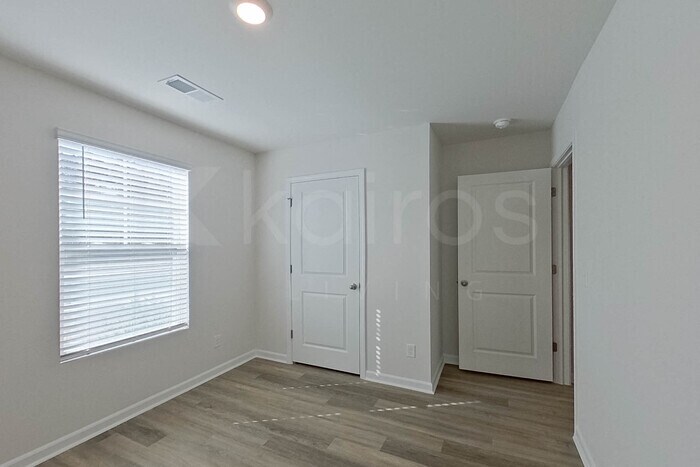 Building Photo - 129 Overstreet Way