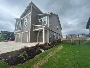 Building Photo - 7224 Spotted Leaf Wy