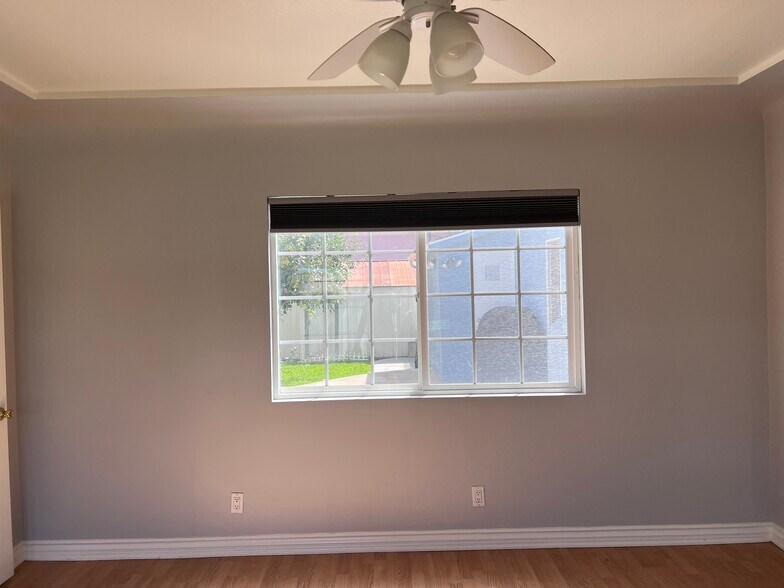 Bedroom 3 - 1930 W Redondo Beach Blvd