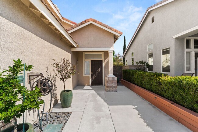 Building Photo - 14848 Rodeo Way