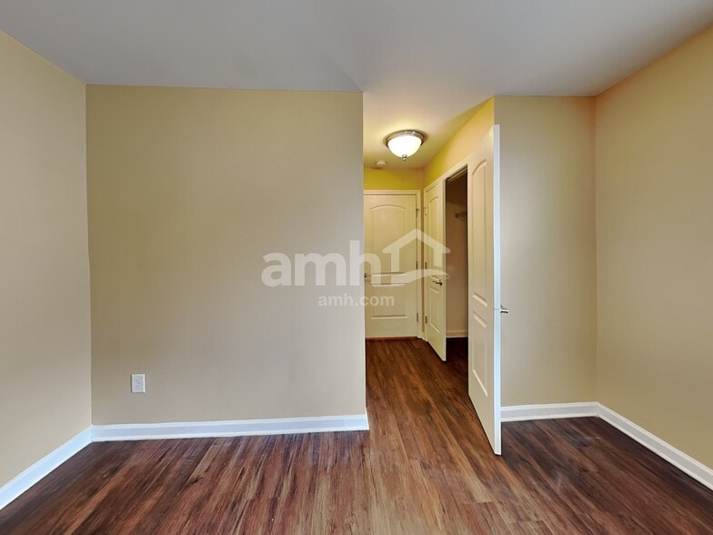 Building Photo - 300 Dunnwood Loop