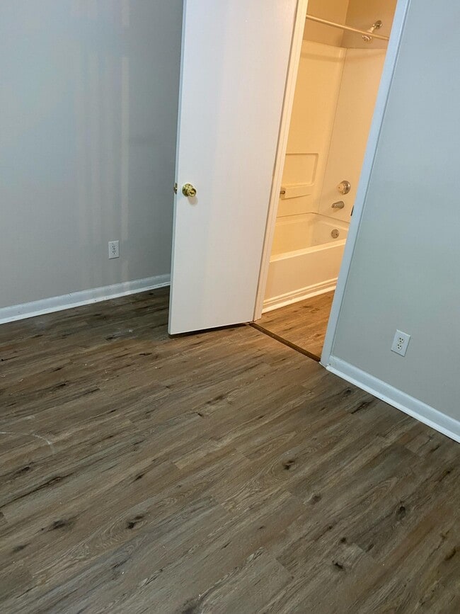 Building Photo - 1241 University Ct