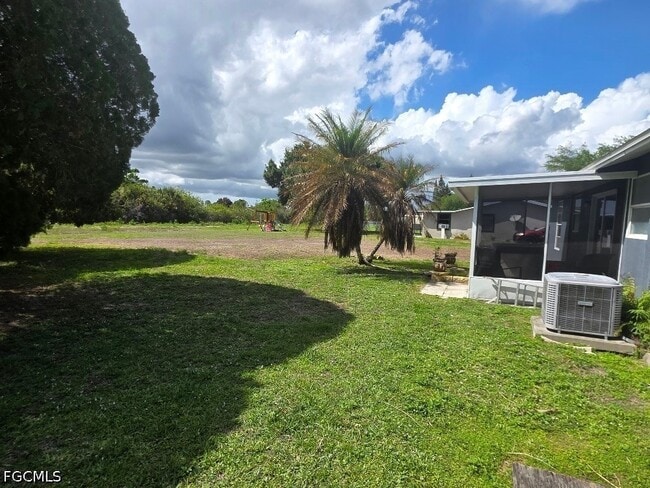 Building Photo - 311 Schoolside Dr