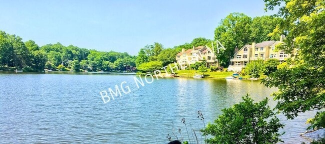 Building Photo - 11013 Villaridge Ct