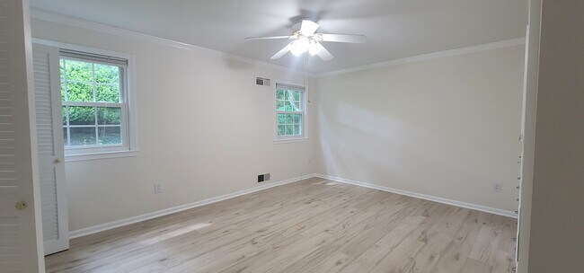 Building Photo - 12812 Bluet Ln