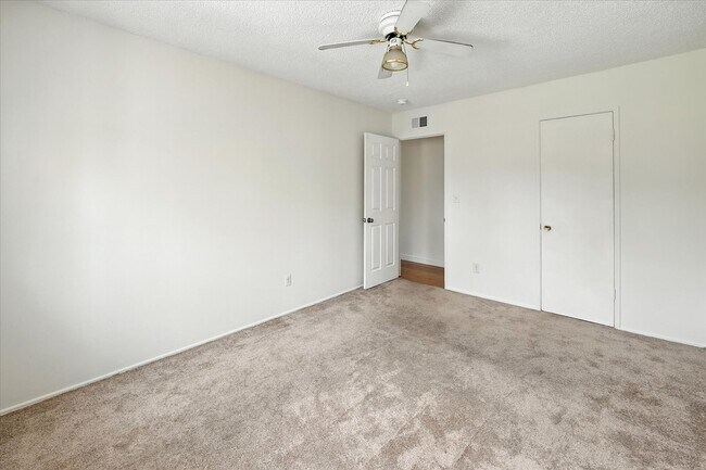 Building Photo - 8846 Laramie Ave