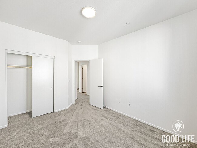 Building Photo - Luxury 3-Level 4BR Home | 1,696 Sq Ft | New Build San Diego Living