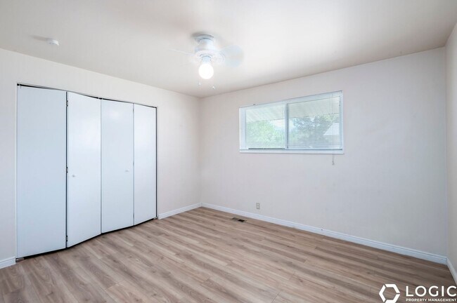 Building Photo - 3377 S 2410 E