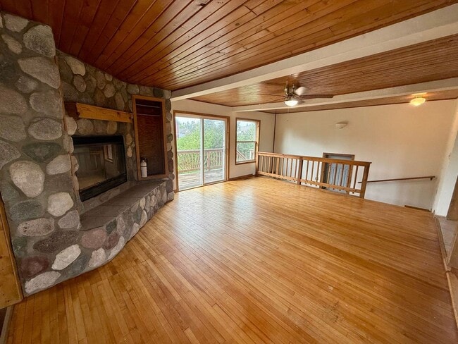 Building Photo - 3 Bed 2 Bath Single Family Home in Elcho