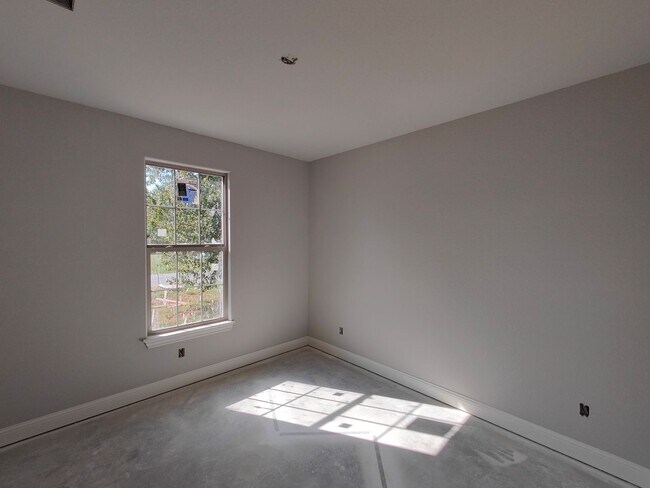 Building Photo - 292 Township Dr