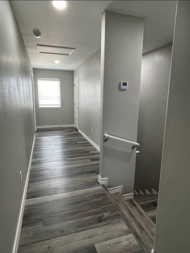 Building Photo - 129 Olive St