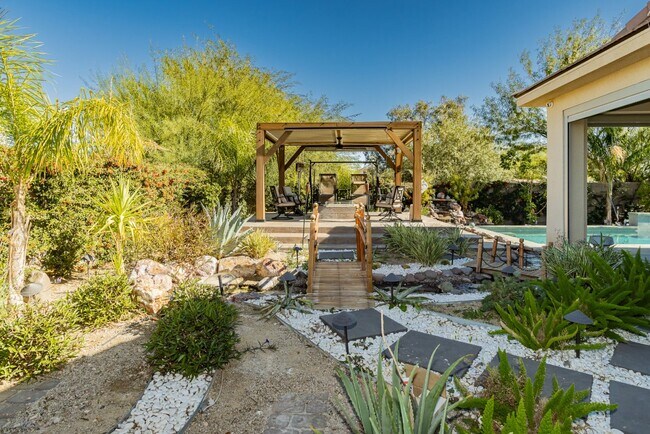 Building Photo - 8396 Sweetwater Creek Way