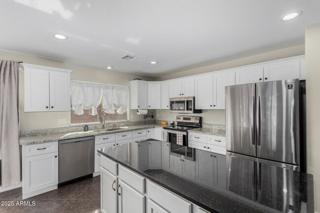 Building Photo - 16035 N 159th Dr