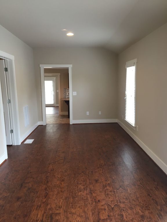 Building Photo - Fantastic East Nashville home close to Shelby Park