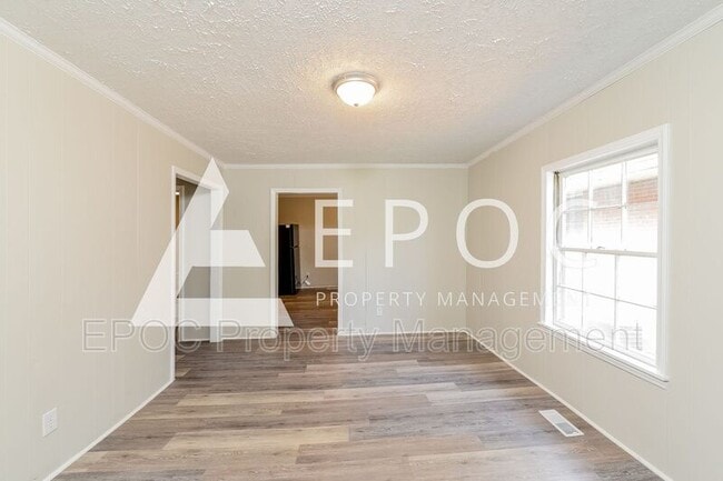 Building Photo - 2616 Manchester St