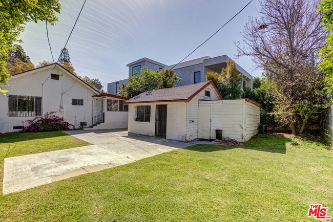 Building Photo - 835 N Ogden Dr