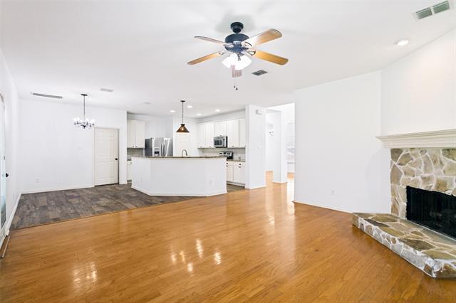 Building Photo - 208 N Arbor Ridge Dr