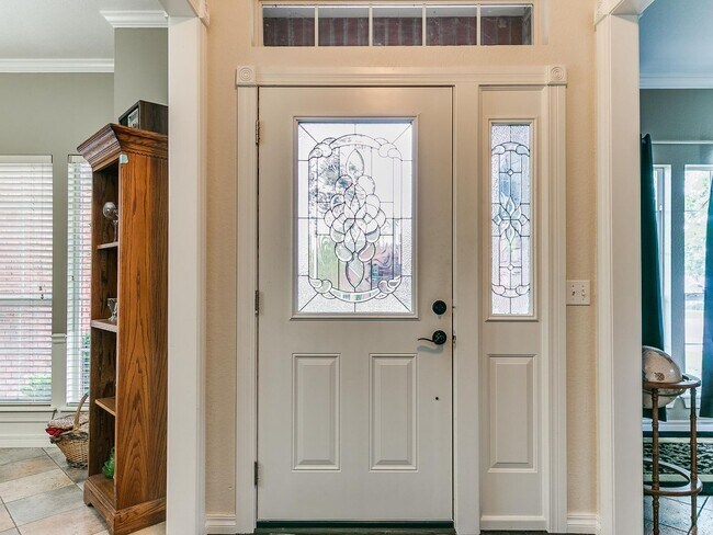 Building Photo - This stunning 4-bedroom, 3.5-bathroom home...