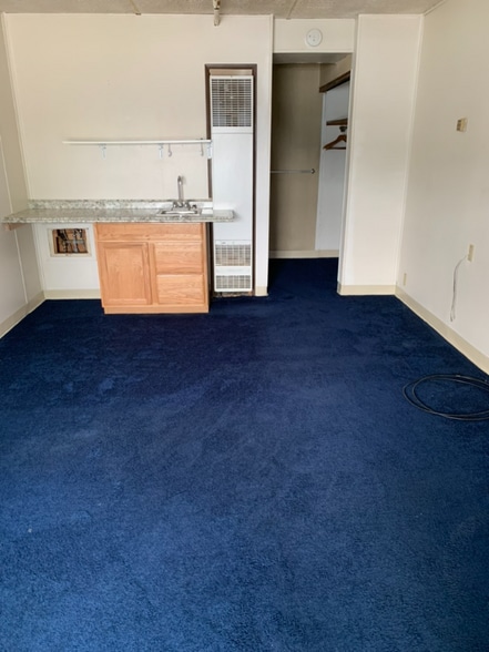 Building Photo - 2223 S Cushman St