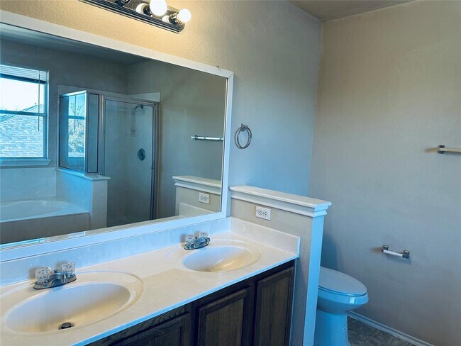 Building Photo - 1328 Kenneys Way