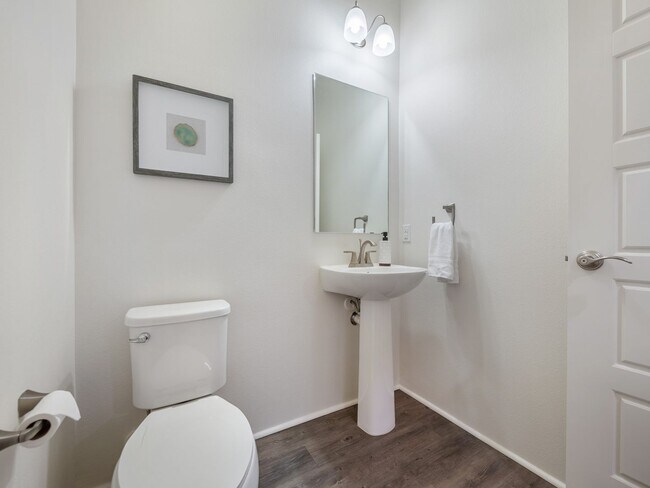 Building Photo - Lehua at Hoopili 4 bedroom 2.5 bath single...