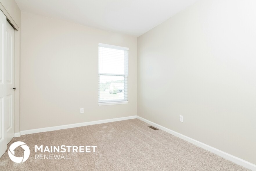 Building Photo - 300 Andy Habsieger St