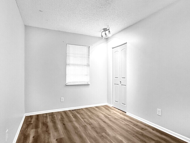 Building Photo - Coming Soon! 3 BR/2BA | Newly Renovated Single Family Home |2-Car Garage Parking | Large yard!