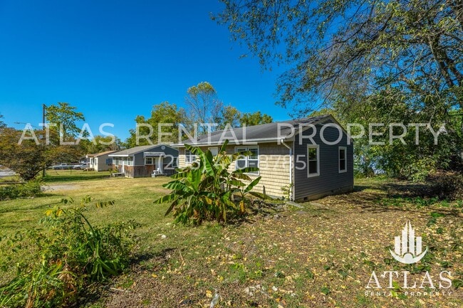 Building Photo - Renovated 2BR Gem in Chattanooga – Affordable & Stylish!