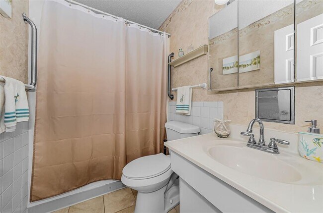 Building Photo - 2700 Bayshore Blvd