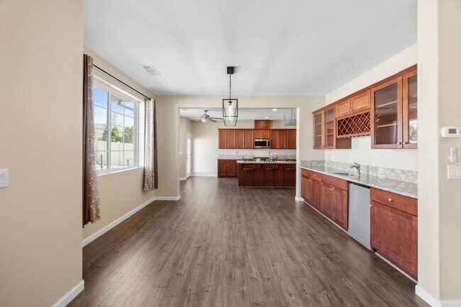 Building Photo - **Charming Home for Rent in Damonte Ranch**