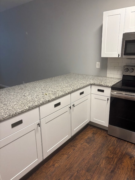 Building Photo - 1170 Delsea Dr